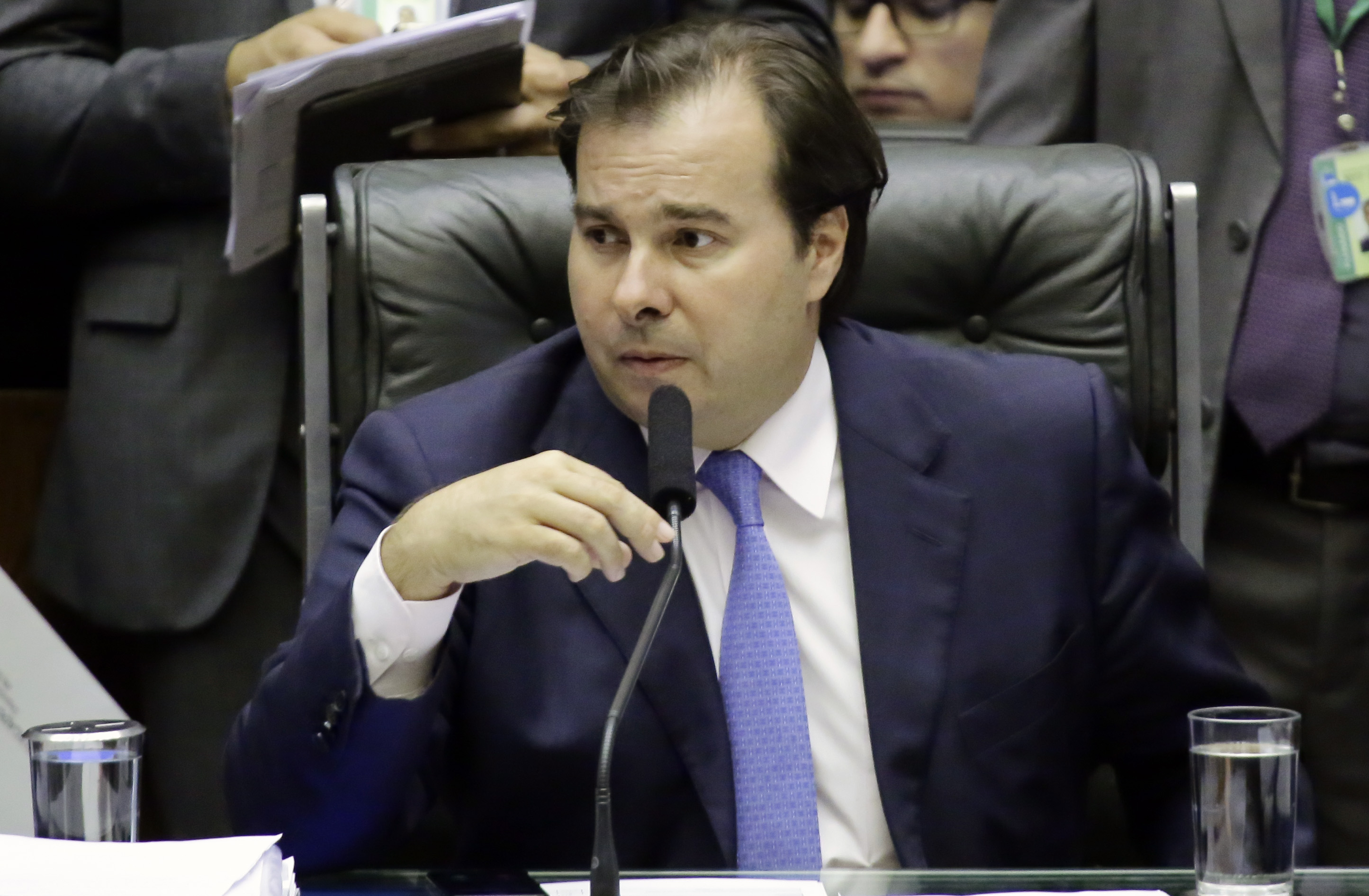 Rodrigo Maia defende reforma da Previdência e anuncia pauta de segurança pública